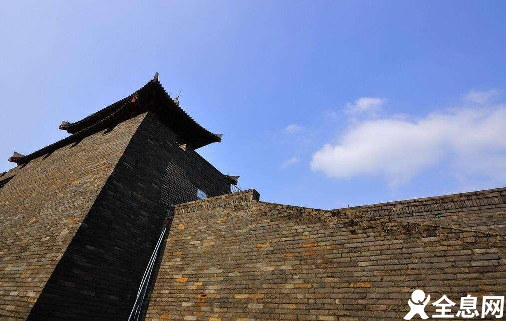 鲜明的文学史观与历史意识