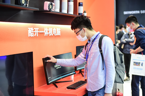 CITE2021：创维携5G+智能人居系统亮相，88英寸8K OLED电视、首台OLED变形电视首次展出