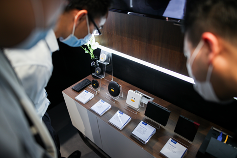 CITE2021：创维携5G+智能人居系统亮相，88英寸8K OLED电视、首台OLED变形电视首次展出