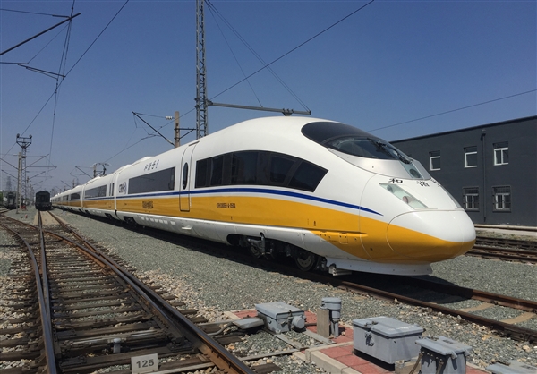 汽车时速80公里都会晕车 坐时速300公里的高铁为啥不晕车？