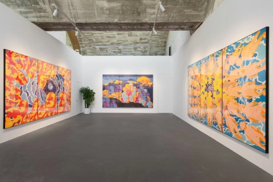 方力钧同名版画个展，艺·凯旋画廊展览现场 
