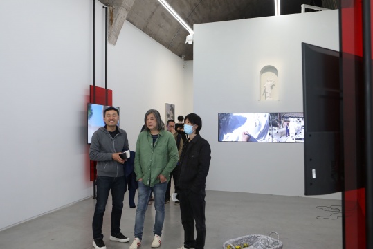 新世纪当代艺术基金会，5位艺术家用影像探讨运动边界