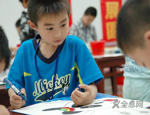 艺术教育能够弥合被不同标准切割的人群，提高内聚力和创新力