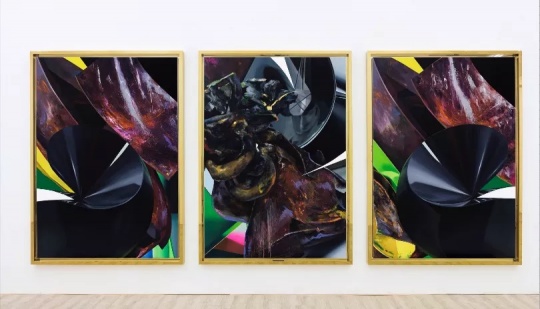 沈正麟 《The best view of heaven is from hell 》 161×230cm×3 布面油画 沈正麟 《The best view of heaven is from hell 》 161×230cm×3 布面油画
