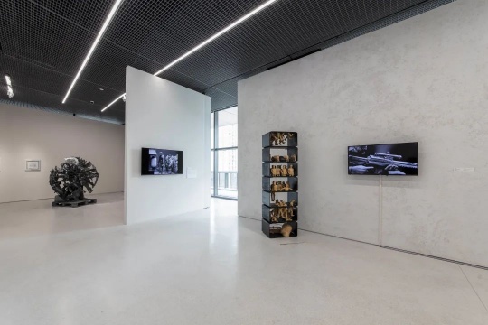 “激浪之城:世纪之交的艺术与上海”展览现场,UCCA Edge,2021 “激浪之城:世纪之交的艺术与上海”展览现场,UCCA Edge,2021