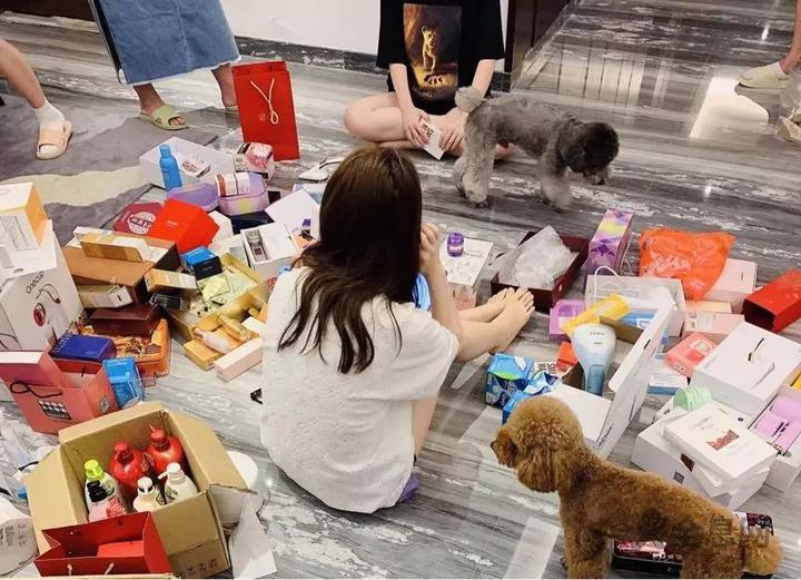 直播带货到底给我们带来了什么