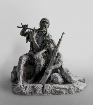  潘鹤，《艰苦岁月》，铸铜，165×82×200cm，1956年， 中国人民革命军事博物馆、中国美术馆收藏 