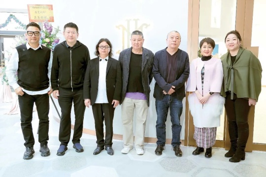 嘉宾在Humarish Club揭幕后合影 