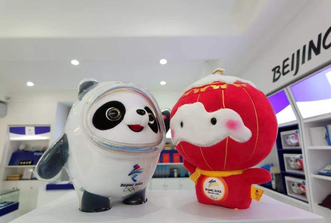 “冰墩墩”走红 中国文创传递爱与美