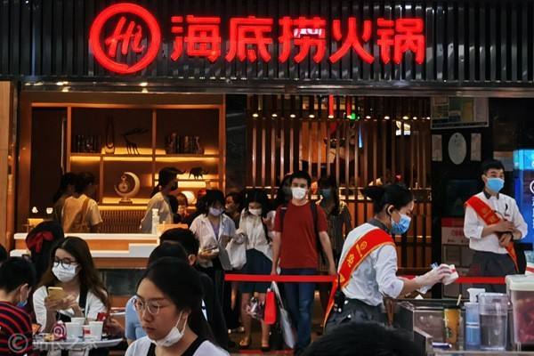 2022年，没人排队吃海底捞了