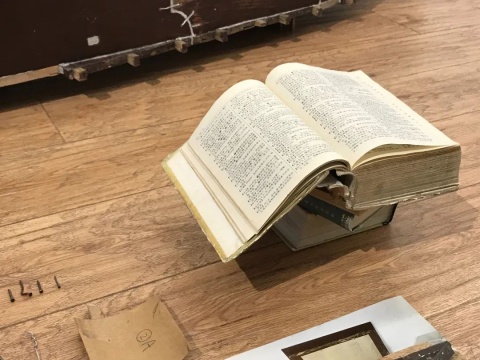 一切都源于一张旧书架,蔡锦空间 新展“信息”开幕 一切都源于一张旧书架,蔡锦空间 新展“信息”开幕