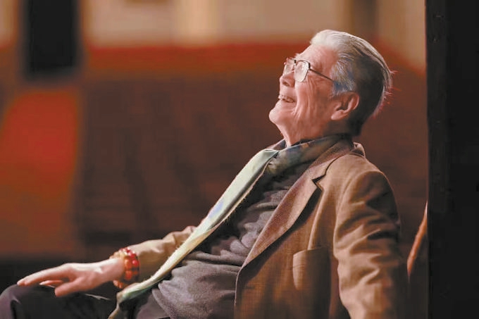 95岁蓝天野仙逝 他一直惦记在舞台上创作新的角色