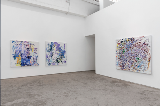 “赵大钧:蓝色上的红线”,CLC画廊展览现场 “赵大钧:蓝色上的红线”,CLC画廊展览现场