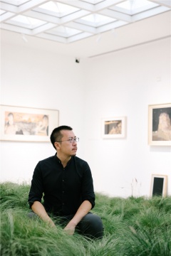 策展人卢征远 策展人卢征远