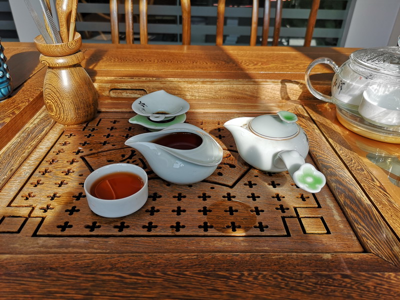 饮茶定亲：独龙族婚俗