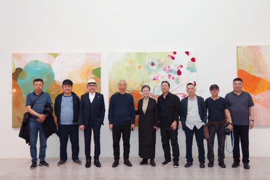 鲁迅美术学院院长李象群（左三）与著名画家韦尔申（左四） 艺术家刘桦（左五）开幕式嘉宾合影 