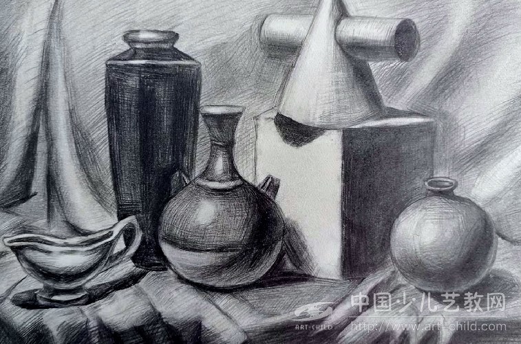 静物素描阴影该如何处理