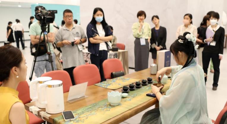 以茶相会 “浙江茶文化生活主题展演”在香港举办
