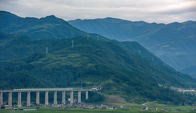 穿越凉山州：探访南方丝绸之路遗迹 寻找茶马古道复兴之路