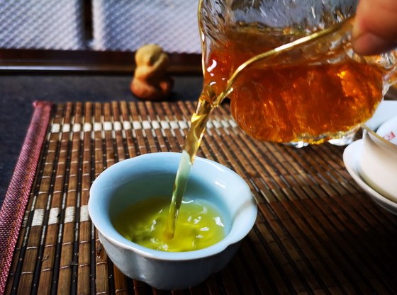 普洱茶，从生茶到熟茶的转变技巧