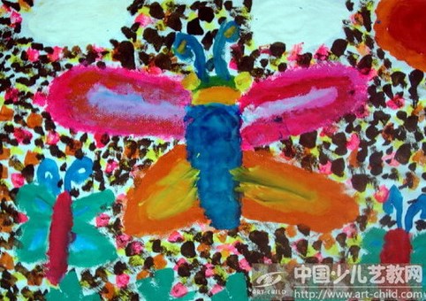 蝴蝶—《少儿画苑》国际少儿书画大赛作品赏析
