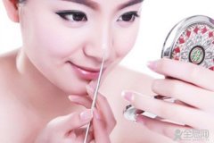 如何正确使用粉刺针
