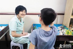 ＂沙盘游戏＂供孩子自由倾诉 你家＂小哪吒＂心中藏着啥秘密?