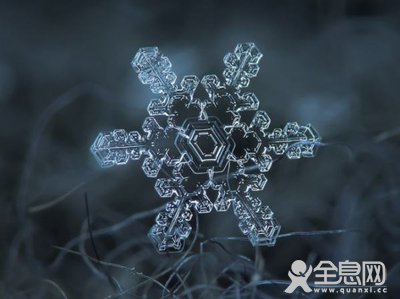 雪花是怎么形成的？