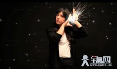 塞西尔 B. 埃文斯（Cécile B. Evans）获2012年度Emdash Award