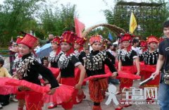 景颇族串姑娘成亲古规