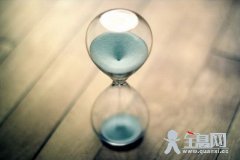 时间在我身边慢慢逝去