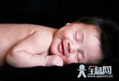 嘴角挂着的微笑