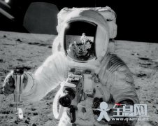 为什么月亮上没有声音？