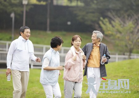 老年人规律运动能减少疼痛