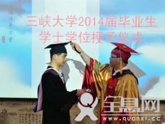 “最牛高考满分作文”学生大学毕业 成语文老师