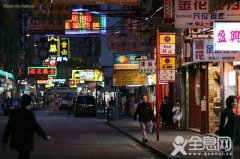 内地访港团体旅客急跌四成