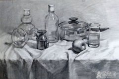 素描一堆玻璃质地器皿