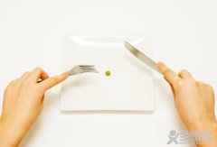不要掉以轻心！过度节食减肥也会得脂肪肝！
