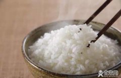 这样吃米饭胜过补仙丹  你会吃米饭吗？