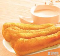 街边蓬松好吃的油条内含洗衣粉？不切实际