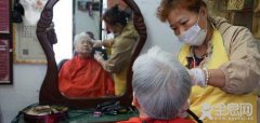 这家5元理发店火了