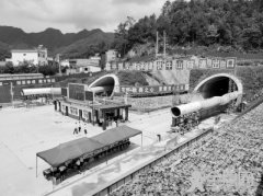 河南高速公路双千工程进行时