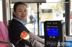 这位车长的一件小事感动国人
