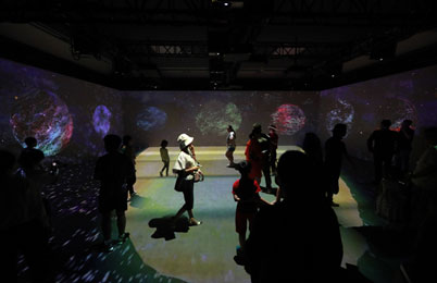 “漫步星际——赵旭作品展”在中国美术馆开幕
