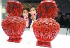 中国当代工艺美术双年展:简陋展签难补脑