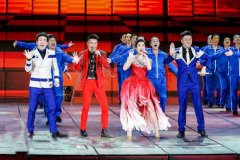 “最炫小苹果”出统一舞步 12套广场舞将全国推出