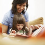 家庭阅读靠什么？如何把孩子的阅读推向教育深处？