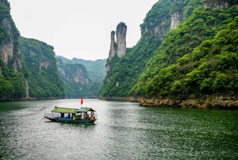 “旅游+铁路”提速贵州旅游