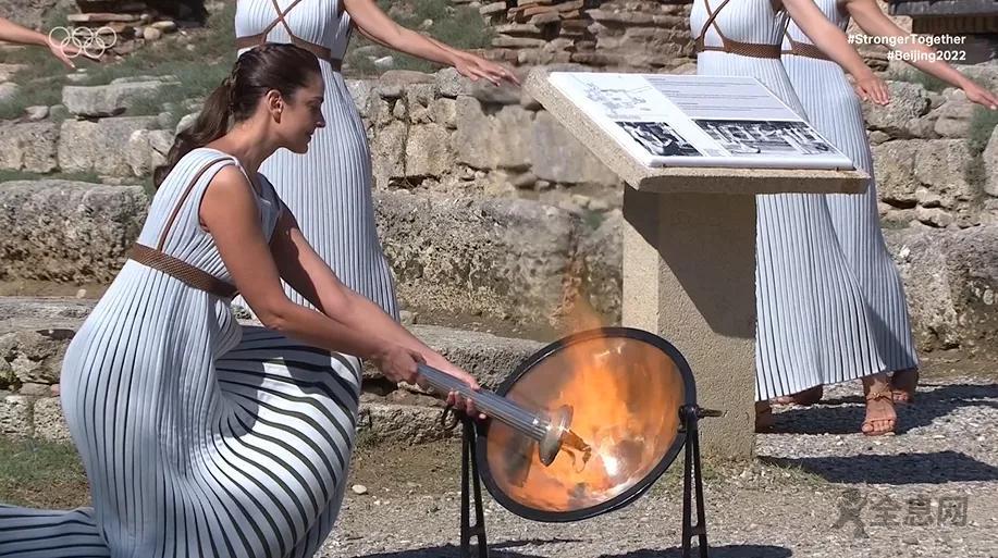 北京冬奥会火种在希腊成功点燃