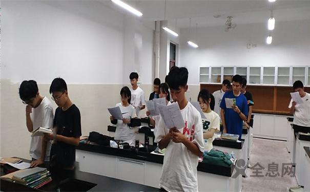 高考不是终点，人生才刚刚开始